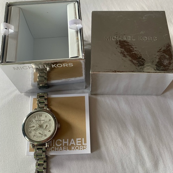 Michael Kors watch - Picture 3 of 4